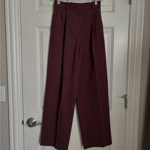 Aritzia Babaton Pleated Pant